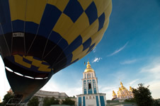 Парад воздушных шаров Михайловская площадь Киев